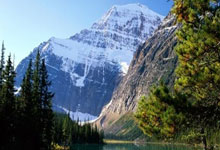 全国春季游泳锦标赛开赛 孙佳俊男子100米蝶泳摘金2025-03-19.